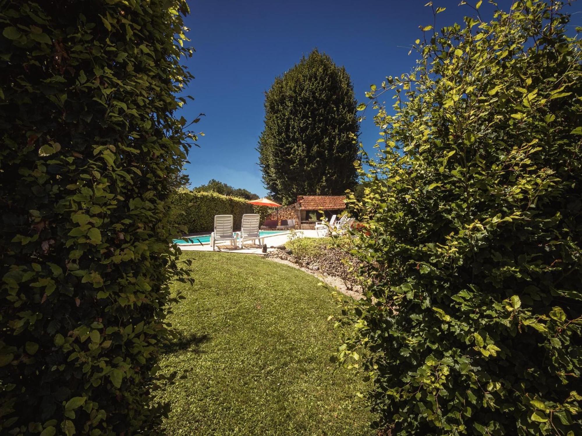 Appealing Apartment In Vezac With Swimming Pool Beynac-et-Cazenac Exteriér fotografie