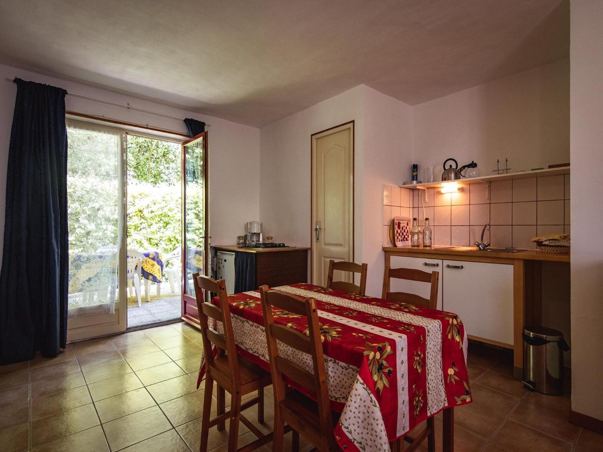 Appealing Apartment In Vezac With Swimming Pool Beynac-et-Cazenac Exteriér fotografie