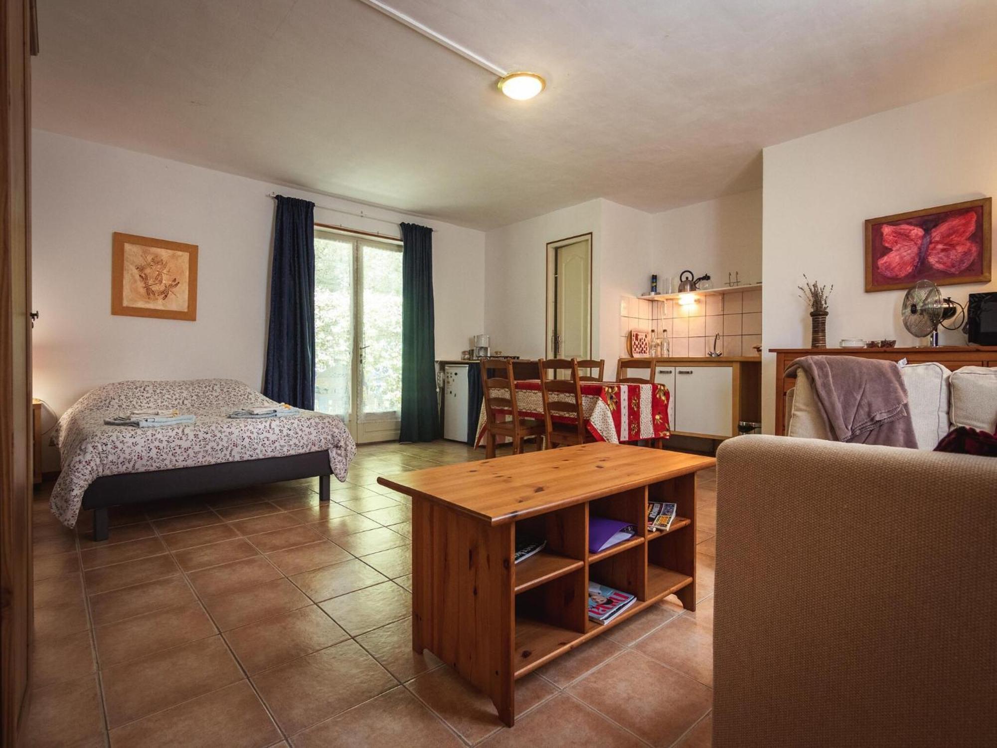 Appealing Apartment In Vezac With Swimming Pool Beynac-et-Cazenac Exteriér fotografie